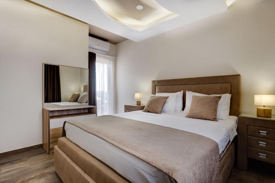 Hotel Zan Ulcinj Exterior photo
