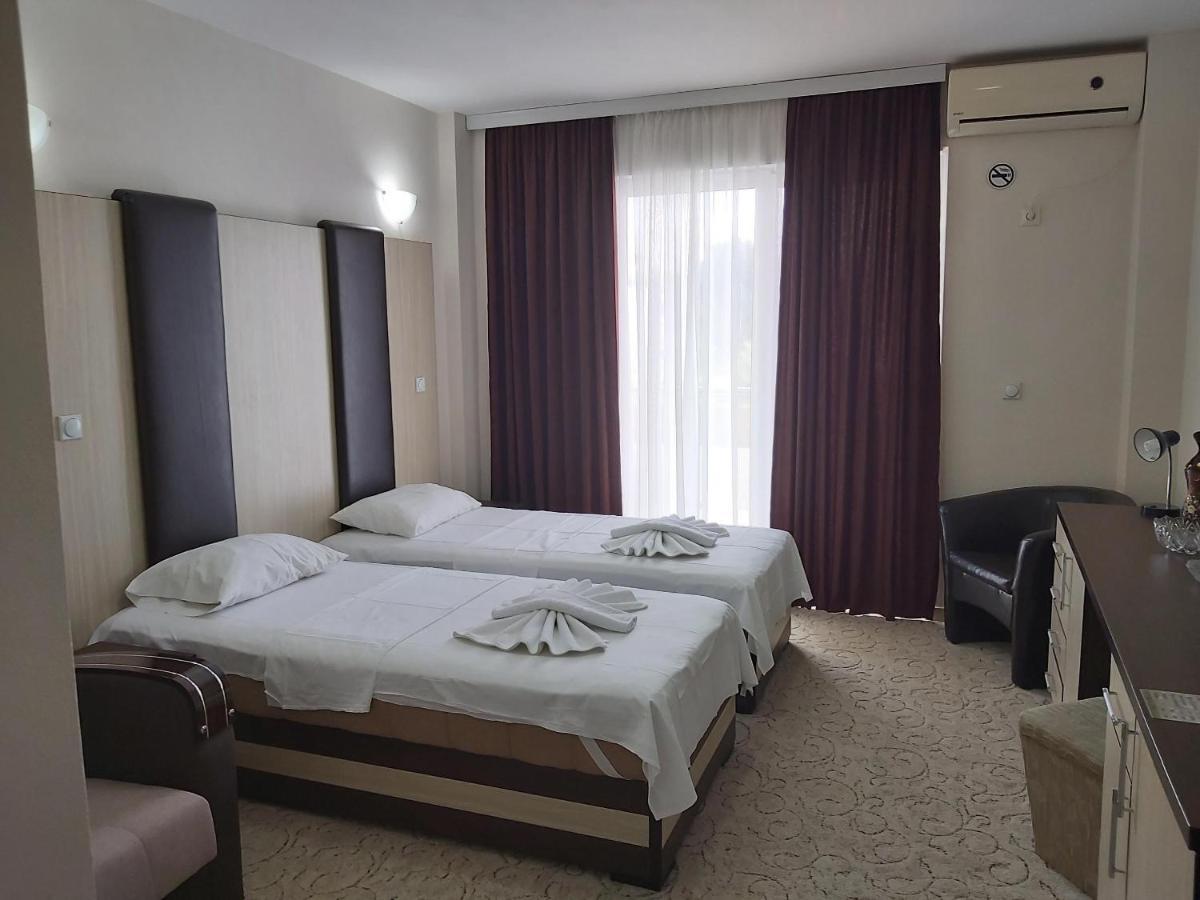 Hotel Zan Ulcinj Exterior photo