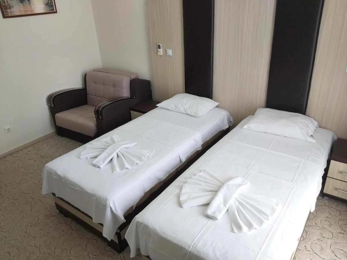 Hotel Zan Ulcinj Exterior photo