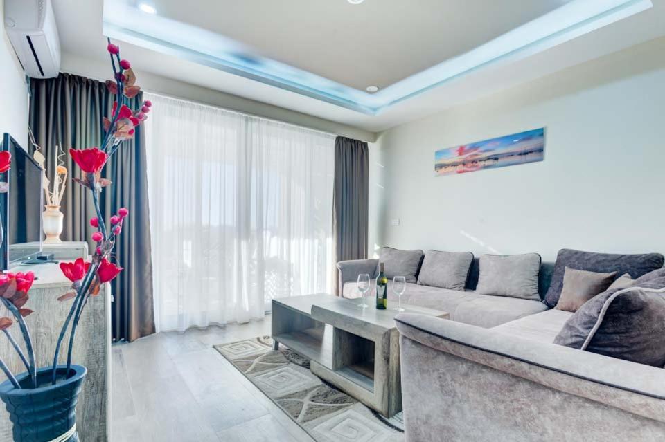 Hotel Zan Ulcinj Exterior photo